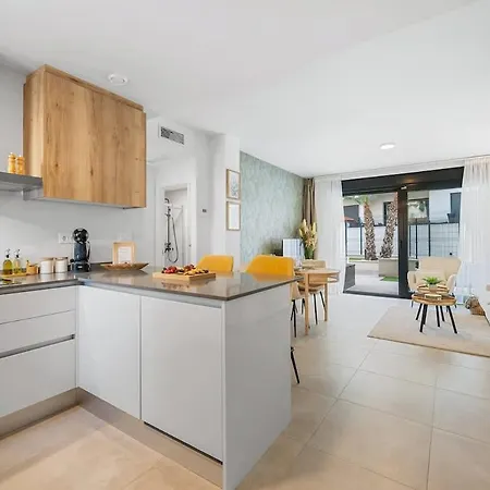 Modern With Private Jacuzzi Semesterbostad *