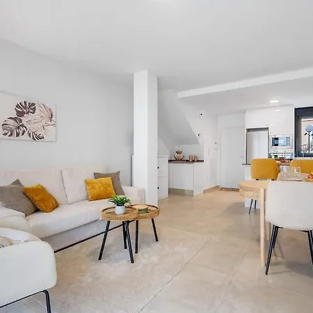 Modern With Private Jacuzzi Vakantiehuis