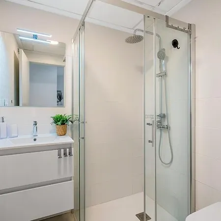 Modern With Private Jacuzzi Semesterbostad